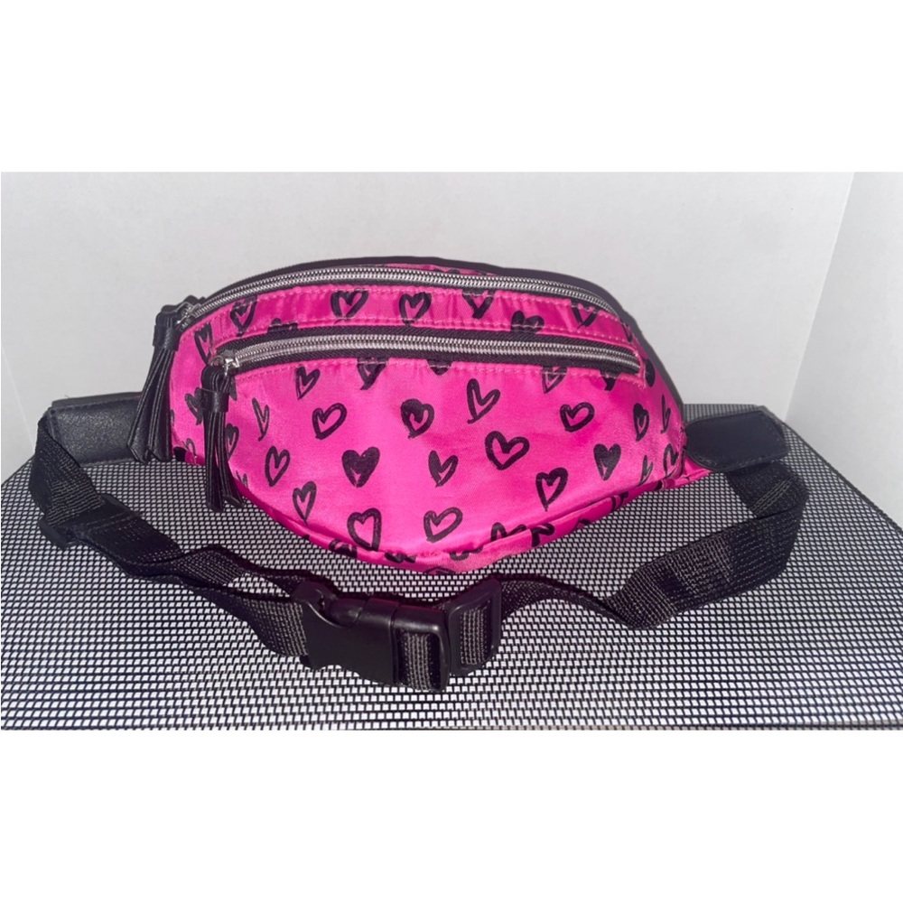 Hearts Fanny Pack / Belt Waist Bag  - Pink w/ Black Hearts  NWOT